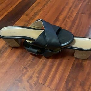 Vionic size 10, black and brown, worn 1 time